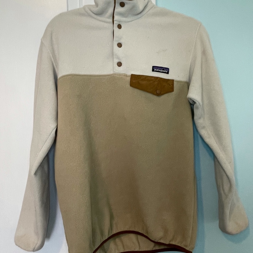 Patagonia White & Beige Synchilla Women’s Size M